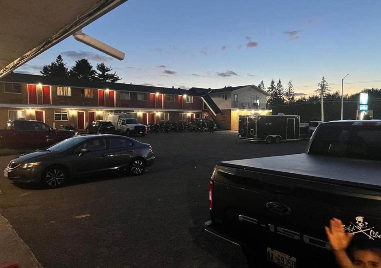 Northern Motel Су-Сент-Мари Экстерьер фото